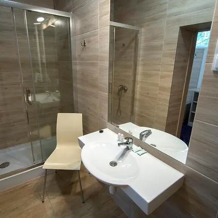 4family *resort*spa* Θέρετρο